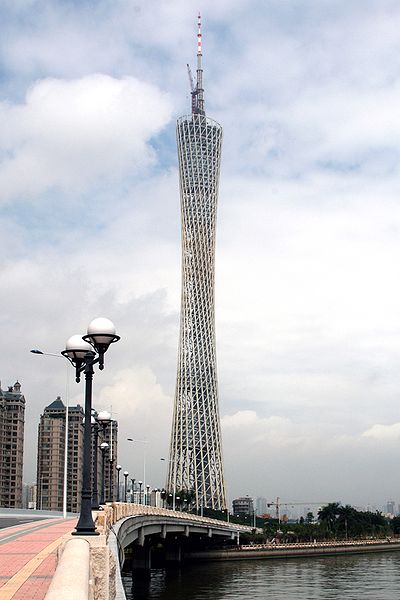 Гиперболоидная 610-метровая телебашня в Гуанчжоу, Китай, 2009 Гиперболоидная 610-метровая телебашня в Гуанчжоу, Китай, 2009