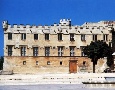 Малый Папский дворец Малый Папский дворец