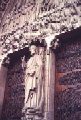 На пилястре, разделяющем портал на две части - фигура Христа На пилястре, разделяющем портал на две части - фигура Христа