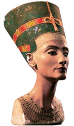 Высокие скулы, миндалевидные глаза, чувственные губы, лебединая шея — среди всех древних красавиц лишь Нефертити (XIV век до н. э.) по-прежнему является непревзойденным идеалом... Высокие скулы, миндалевидные глаза, чувственные губы, лебединая шея — среди всех древних красавиц лишь Нефертити (XIV век до н. э.) по-прежнему является непревзойденным идеалом...