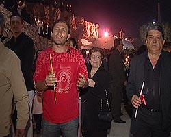 Поскольку в храм попасть нет никакой возможности, я попытаюсь рассказать, что там происходит Поскольку в храм попасть нет никакой возможности, я попытаюсь рассказать, что там происходит