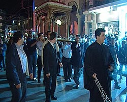 В Страстную пятницу у греков настоящий праздник — вынос Эпитафии В Страстную пятницу у греков настоящий праздник — вынос Эпитафии