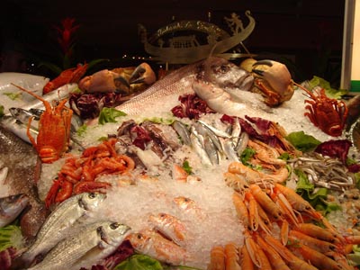 В качестве закусок в Венеции популярны морепродукты на шпажках, яйца с анчоусами, колбаски или хрустящие артишоки В качестве закусок в Венеции популярны морепродукты на шпажках, яйца с анчоусами, колбаски или хрустящие артишоки