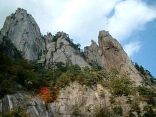 Сораксан, известнейшая гора Канвондо Сораксан, известнейшая гора Канвондо