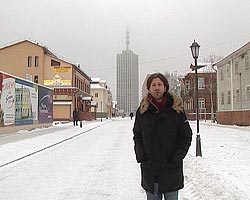Но есть здесь и свой небоскреб, 24-этажное здание. Но есть здесь и свой небоскреб, 24-этажное здание.