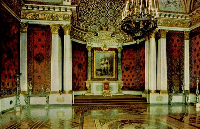 Петровский (Малый тронный) зал Петровский (Малый тронный) зал