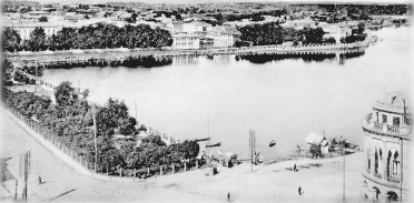 Городской пруд Екатеринбурга (плотина на реке Исети) Городской пруд Екатеринбурга (плотина на реке Исети)