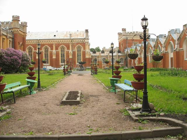Старые Английские лужайки Старые Английские лужайки