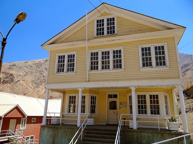 EDNI-102-P Engineers office building