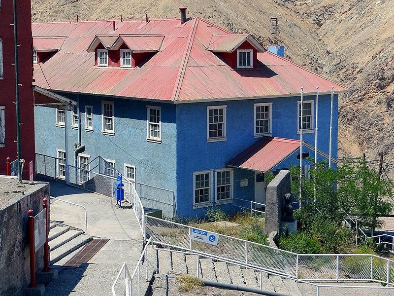 EDNI-103-P Staff house building