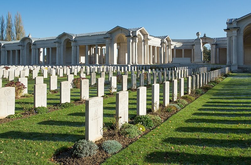 Faubourg d'Amiens Cemetery