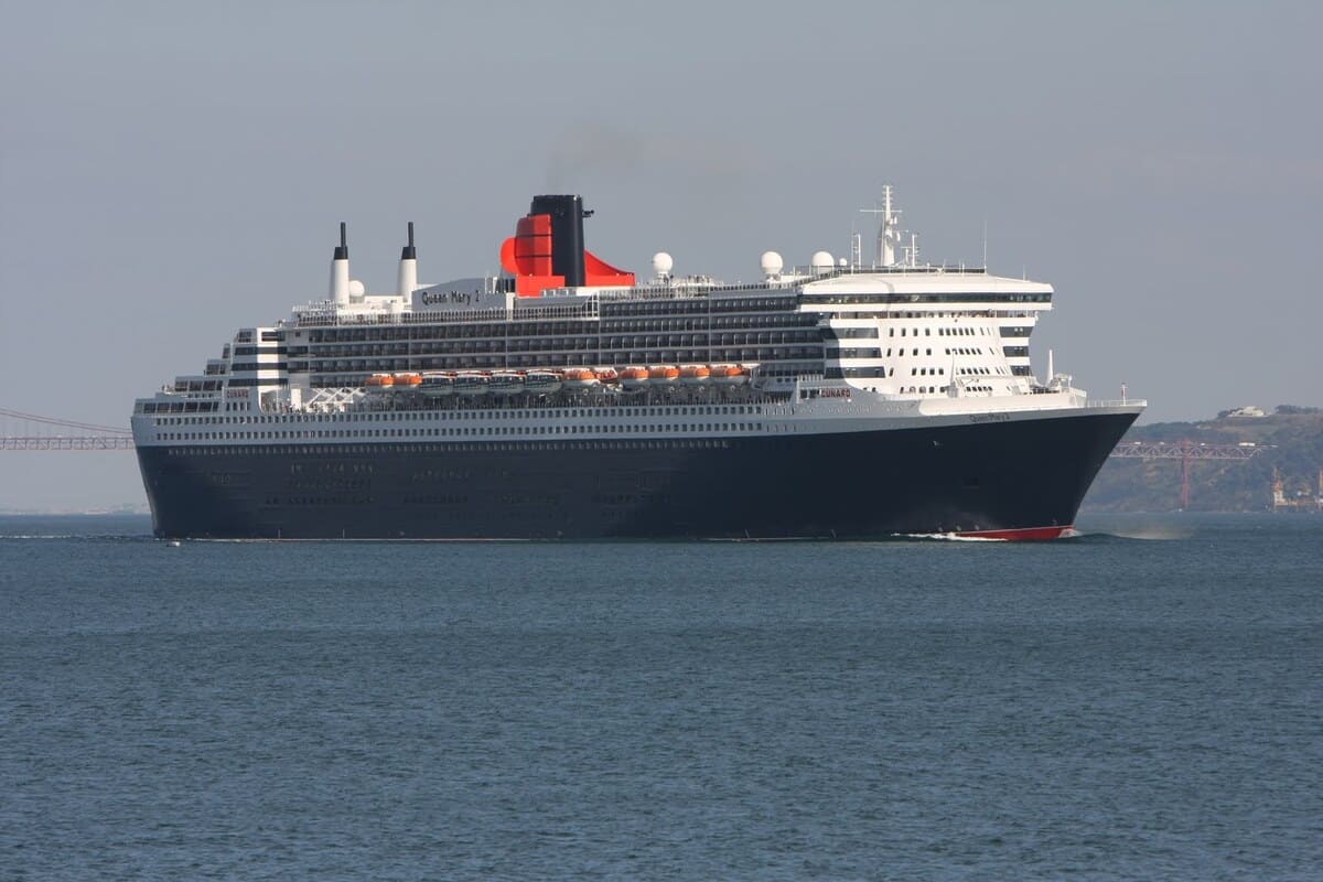 Queen Mary 2