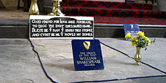 Церковь, в которой похоронен Уильям Шекспир, закрыта