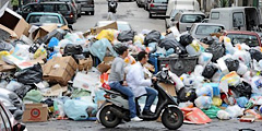 \Мусорный кризис\ в Неаполе продолжается