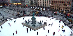 Бесплатные ледовые катки открылись в Стокгольме