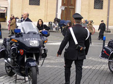 В Италии туристов штрафуют за ношение поддельной одежды и часов