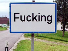 Австрийская деревня Fucking спасается от сексуального бесчинства туристов