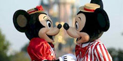 Парижский Диснейленд второй год празднует 15-летие
