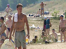 В отпуске российские мужчины и шведы ведут себя одинаково щедро