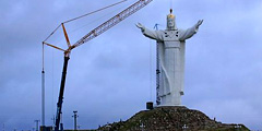 Одна из самых больших статуй Христа установлена в Польше