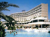 Сотни тысяч туристов назвали кипрский Four Seasons лучшим отелем