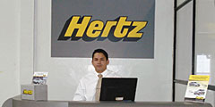 В честь юбилея компания Hertz дарит подарки и делает скидки