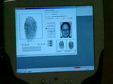 На границе РФ с Финляндией у туристов начали проверять биометрические данные