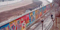 Берлинская стена будет отремонтирована