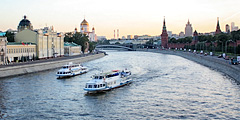 По Москве-реке вновь курсируют суда