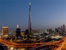 В Дубае туристы застряли в лифте высочайшего небоскреба