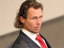 Литовского депутата лишают мандата за отдых в Таиланде