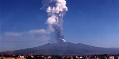 Проснулся крупнейший вулкан Европы