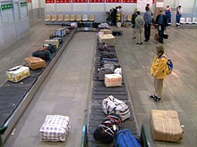 В \Шереметьево\ авиапассажиры часами ждут багажа