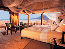 В списке лучших видов из окна отеля оказался пустынный пейзаж Намибии