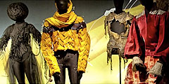 Выставка необычных сценических костюмов в Мулене