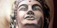 Власти Таиланда против моды на буддистские татуировки