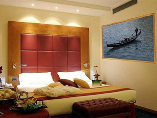 Венецианский отель Crowne Plaza ошибочно продал 1400 номеров по цене 1 евроцент