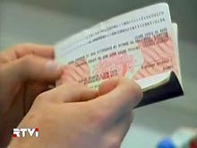 Выезд россиян за рубеж упал почти на 20%