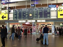 Борьба \Аэрофлота\ с чартерами обернулась издевательством над пассажирами: 130 человек \застряли\ в \Шереметьево\