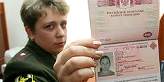 Уже полтора миллиона россиян имеют 10-летние загранпаспорта