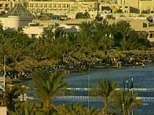 Подросток, просидевший месяц \под домашним арестом\ в Египте, возвращается в Россию