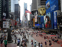 Самой многолюдной достопримечательностью США признана Таймс-сквер: почти 40 млн туристов в год