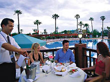 В июле Турцию посетили почти 500 тысяч туристов