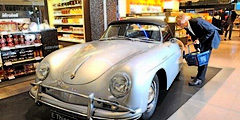 Гамбургский duty free продает винтажный автомобиль