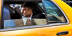 Пражским таксистам запретят садиться за руль в тапочках
