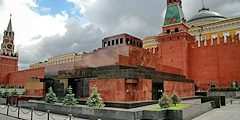В Москве закроют мавзолей Ленина и отменят Церемонию развода пеших и конных караулов