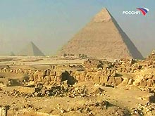 Власти Египта прогонят торговцев и верблюдов от подножия пирамид