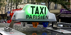 В Париже станет проще найти свободное такси