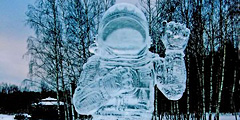 Космическая выставка ледяной скульптуры - в Измайловском парке Москвы