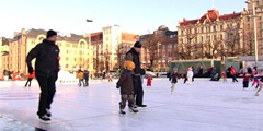 В центре Хельсинки открыт каток